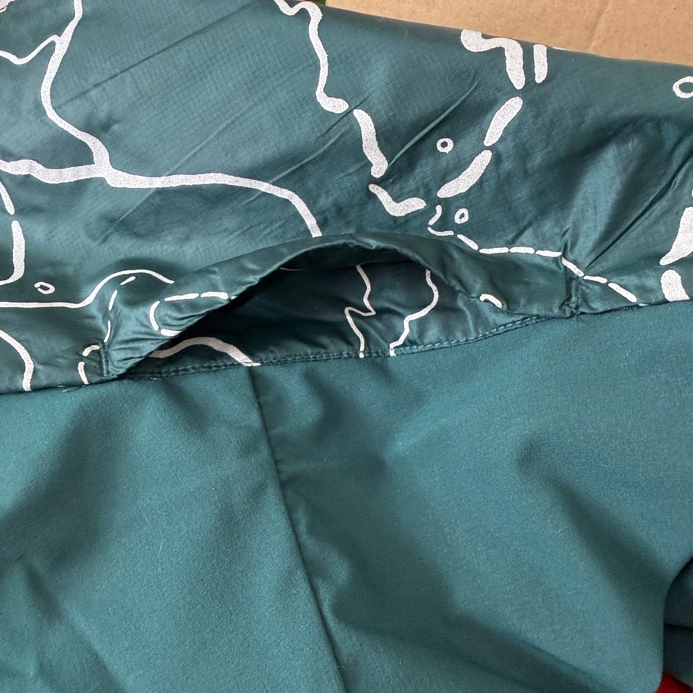 The North Face Women's Winter Warm Printed Insulated Vest - Picture 12 of 14